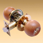 Замок KORAL 6871 (6072) wb/pbet св. дерево/золото с кл.